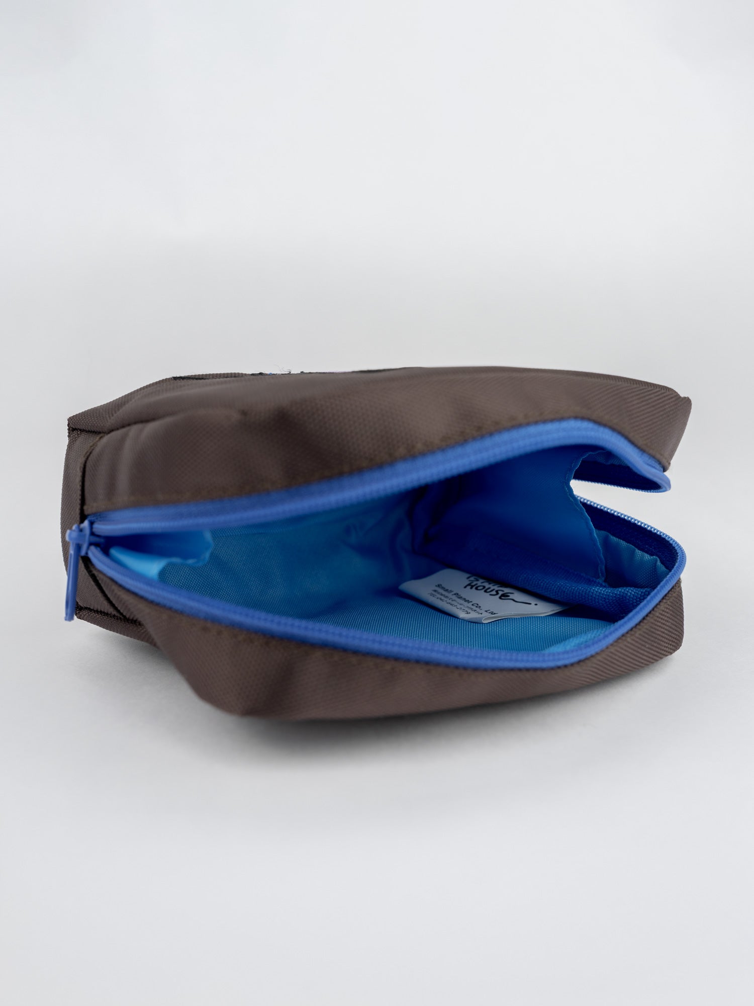 P Embroidered Pouch: BRIDGE SHIP HOUSE GY