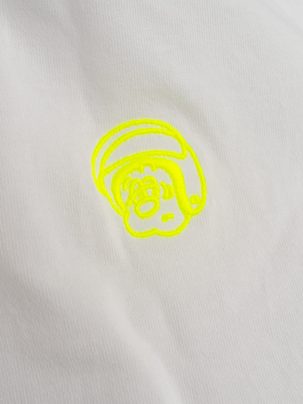 刺繍Ｔシャツ ＬＡＺＹ ＰＩＺＺＡ ＤＥＬＩＶＥＲＹ ＮＥＯＮ Ｍ